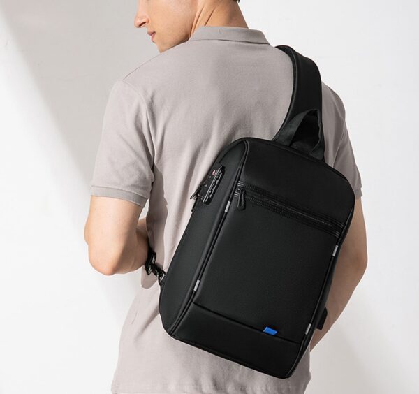 Рюкзак на одне плече Arno, ТМ Discover 7